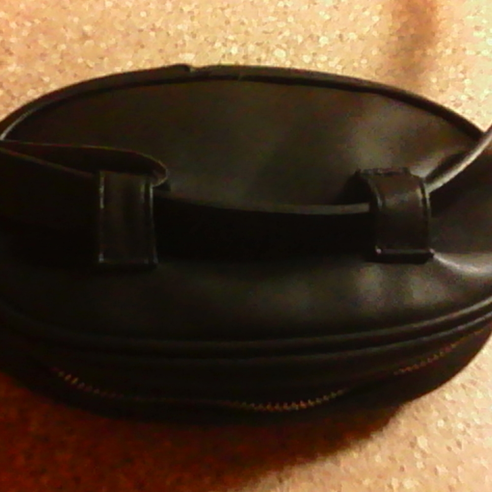 # 002 Aimee Lynn Belt Bag NWT - Picture 3 of 7